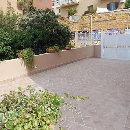 Giardino Della Nonna Bice - Locazioni Turistiche Feriehus *